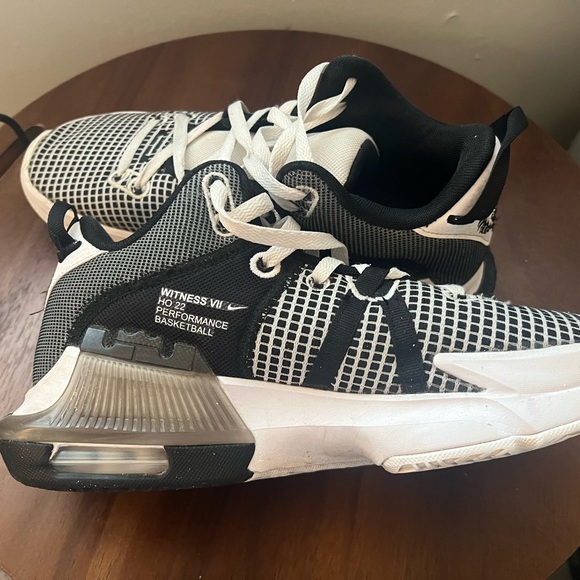 Men’s Nike Size 9 Lebron Witness 7, good used condition. - Picture 2 of 8